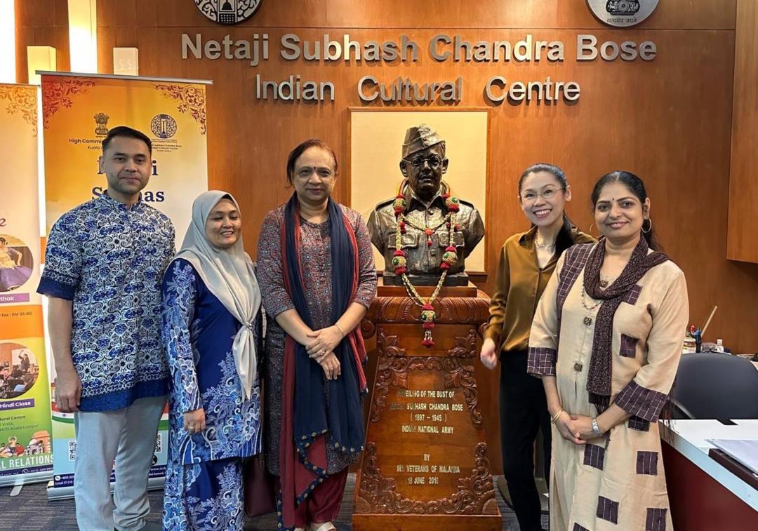 Pantai berpasir putih
